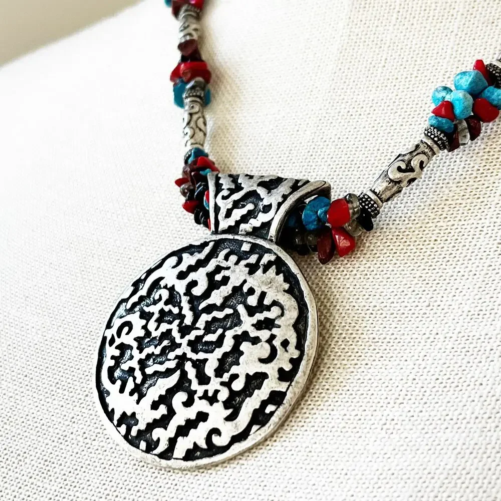Chico’s Silver Textured Pendant Necklace